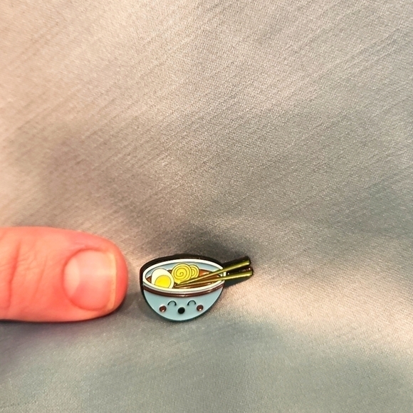 Adorable Pin - Picture 2 of 3